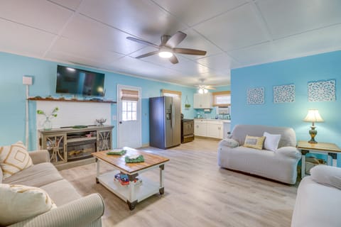 Lake Gerald Cabin Rental w/ Boat Dock & Grill! House in Alabama