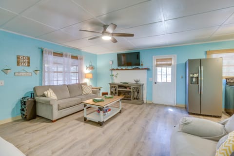 Lake Gerald Cabin Rental w/ Boat Dock & Grill! House in Alabama