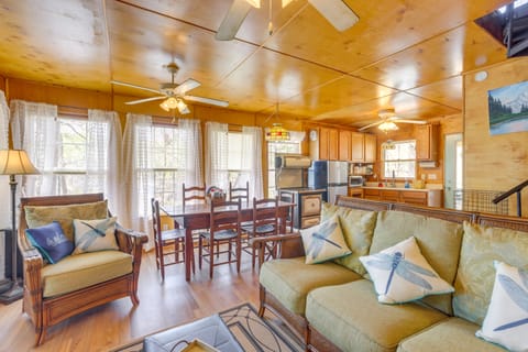 Lakefront Delta Cabin Rental w/ Boat Dock + Deck! House in Alabama