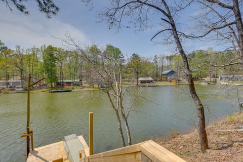 Lakefront Delta Cabin Rental w/ Boat Dock + Deck! House in Alabama
