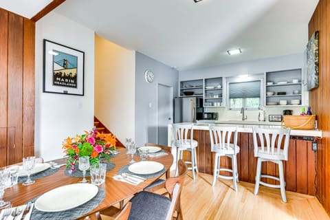 Mill Valley Home: 5 Mi to Golden Gate Bridge! House in Mill Valley