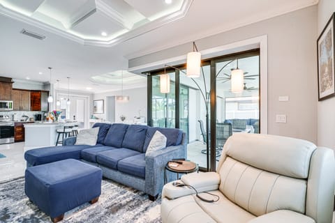 8 Mi to Dtwn: Canalfront Home in Cape Coral! House in Cape Coral