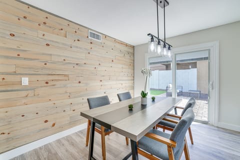 Furnished Patio! Family-Friendly Retreat in Tempe House in Tempe