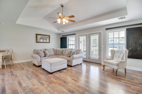 2 Mi to Grand Lake: Grove Home w/ Fenced-In Yard House in Grove