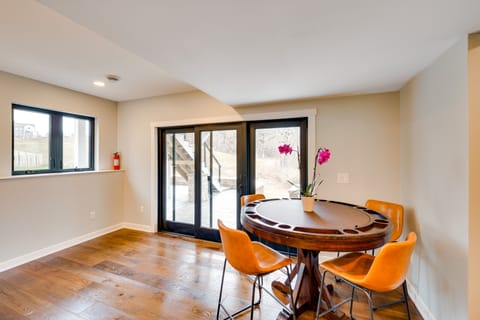 Cozy Waukesha Vacation Rental Near Nature Center! Apartment in Waukesha