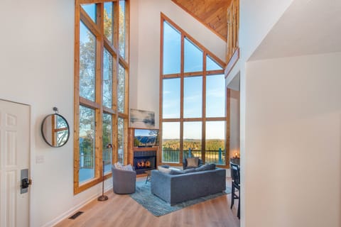 Smoky Mountains Cabin w/ Lake Access & Game Room! House in Douglas Lake