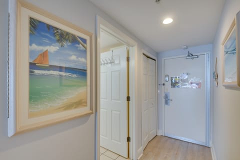 Beachfront Daytona Vacation Rental w/ Balcony Apartment in Holly Hill