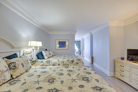 Daytona Beach Studio Condo w/ Ocean Views! Apartment in Holly Hill