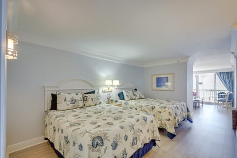 Daytona Beach Studio Condo w/ Ocean Views! Apartment in Holly Hill