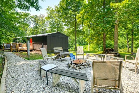Nancy Cabin w/ Fire Pit Near Lake Cumberland! House in Lake Cumberland