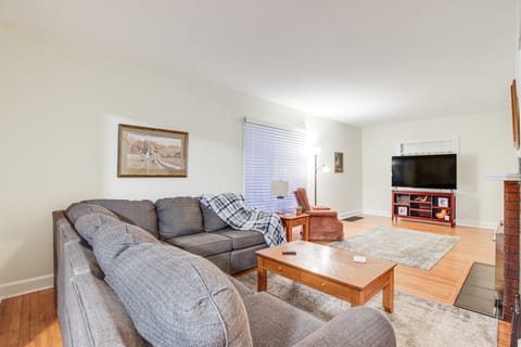 Barnes City House ~ 3 Mi to Hunting & Fishing! House in Iowa