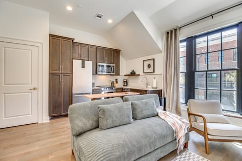 Lovely Savannah Studio: 1 Mi to Historic District! Apartment in Savannah