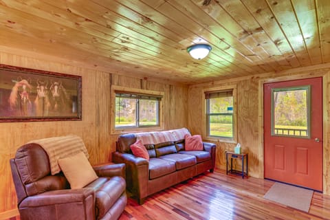 Serene Beattyville Cabin: 24 Mi to Red River Gorge House in Beattyville
