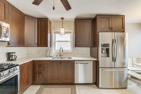 Home w/ Fenced Backyard in Chicago! House in Calumet Park