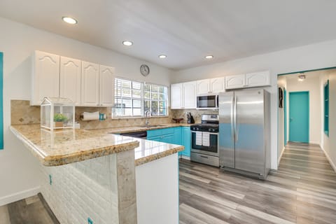 2 Mi to Hollywood Beach: Pet-Friendly Cottage Cottage in Hollywood