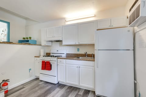 Near Haulover Park: Hollywood Cottage w/ Yard! Cottage in Hollywood