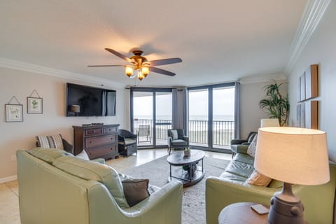 Pool on the Beach: Airy Orange Beach Condo! Apartment in Orange Beach