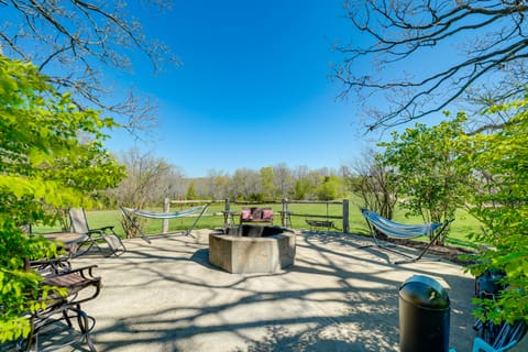 Spacious Ozarks Family Home - Private Pool & Grill House in Ozark Mountains