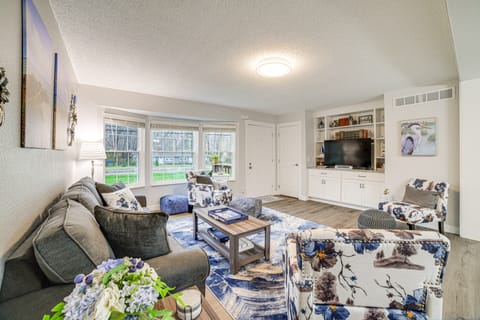 Indiana Dunes Home w/ Gas Grill: 1 Mi to Beach! House in Indiana Dunes