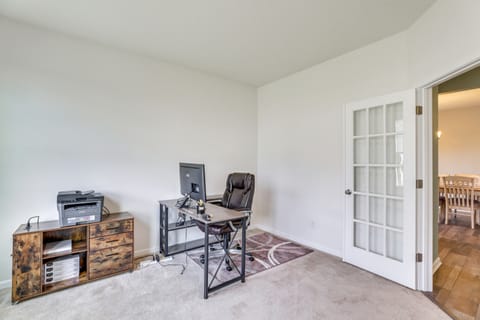 Pet-Friendly Ladson Home: 23 Mi to Charleston! House in Goose Creek