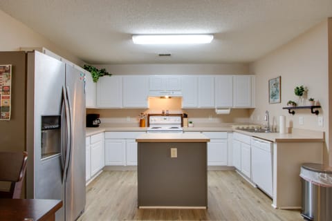 Lexington Family Home ~ 9 Mi to Lake Murray! House in Leesville