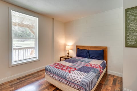 ATV Trail Access: Mountain-View Briceville Studio! Apartment in Tennessee