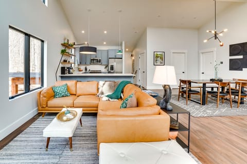 Swanton Retreat w/ Game Room, Hot Tub & Trails! House in Garrett County