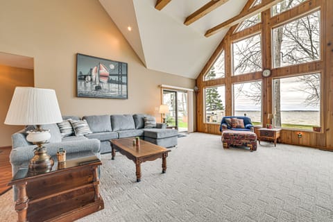 Family-Friendly Houghton Lake House: Steps to Lake House in Michigan