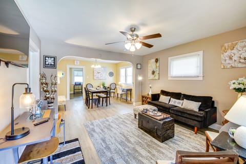 1925 Bungalow-Style Home 3 Mi to Lucas Oil Stadium House in Indianapolis