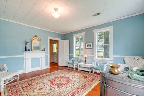 Spacious Owensville Getaway w/ Winery On-Site! House in Ozark Mountains