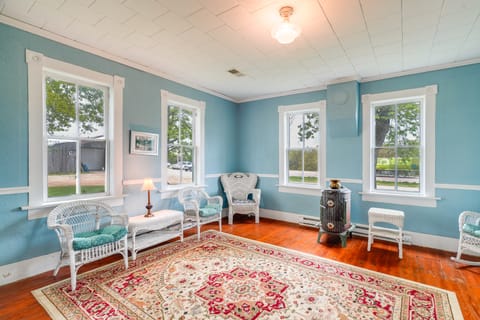 Spacious Owensville Getaway w/ Winery On-Site! House in Ozark Mountains