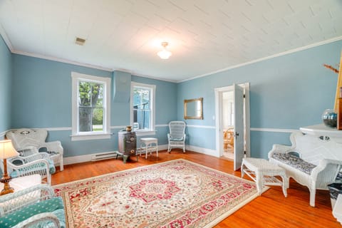 Spacious Owensville Getaway w/ Winery On-Site! House in Ozark Mountains