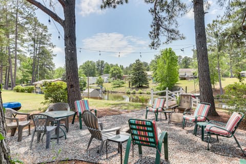 Lake Marion Home: Kayaks, Dock, Waterfront Fun! House in Lake Marion