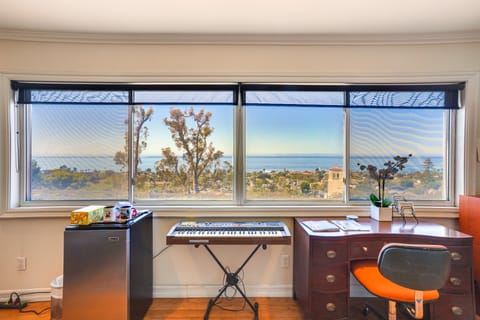 'Belle View' Laguna Beach Getaway w/ Patio Apartment in Laguna Beach