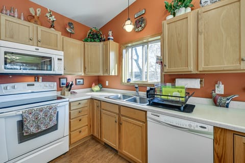 Lake Wissota Home w/ Private Dock + Fire Pit! House in Wisconsin