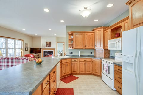 Pelican Rapids Lake House w/ Water Views + Dock! House in Minnesota