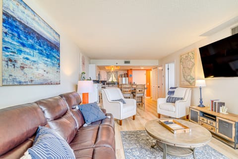 Gulf-View Condo w/ Heated Pool in Hudson! Apartment in Hudson