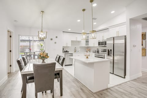 Screened Patio & Private Pool: Roomy Largo Home House in Largo