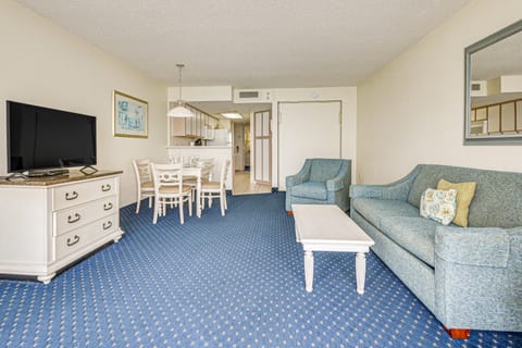 Walk to Beach: North Myrtle Beach Resort Apt! Apartment in Atlantic Beach