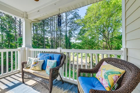 3 Mi to Ocean: North Myrtle Beach Condo w/ Balcony Apartment in North Myrtle Beach