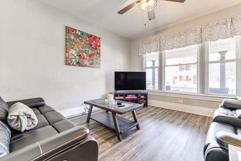 New York Vacation Rental ~ 1 Mi to Niagara Falls! Apartment in Niagara Falls