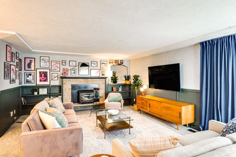 Vibrant Tacoma Retreat, Near Point Defiance Park! House in Tacoma