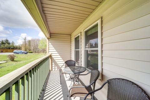 Furnished Deck + Resort Perks: Beech Mtn Retreat! Apartment in Beech Mountain