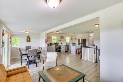 Granbury Home w/ Lake Views ~ 6 Mi to Boat Launch! House in Texas