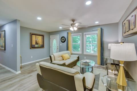 Athens Home w/ Deck - Near Sanford Stadium! House in Athens