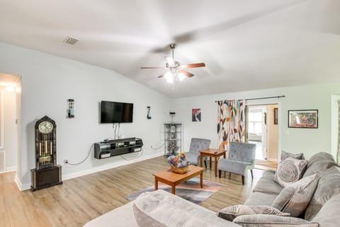 Crestview Family Home: Screened Porch & Games! House in Alabama