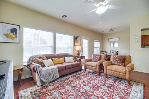 Half-Mi to Grand Lake: Townhome w/ Hot Tub Apartment in Ozark Mountains