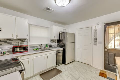 Serene Charleston Home Near Airport: Pets Welcome! House in Goose Creek