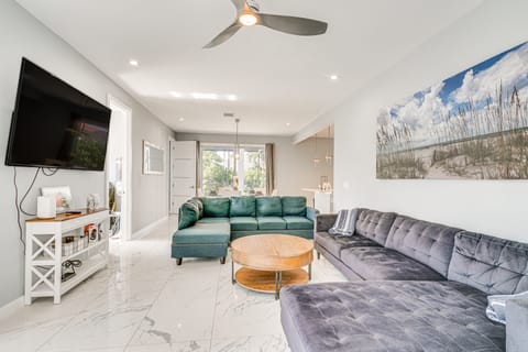 Game Room & BBQ: Cape Coral Escape, 5 Mi to Beach! House in Cape Coral