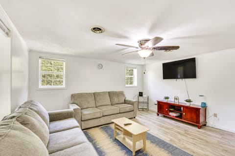 Seneca Vacation Rental w/ Grill Near Lake Hartwell House in Pickens County